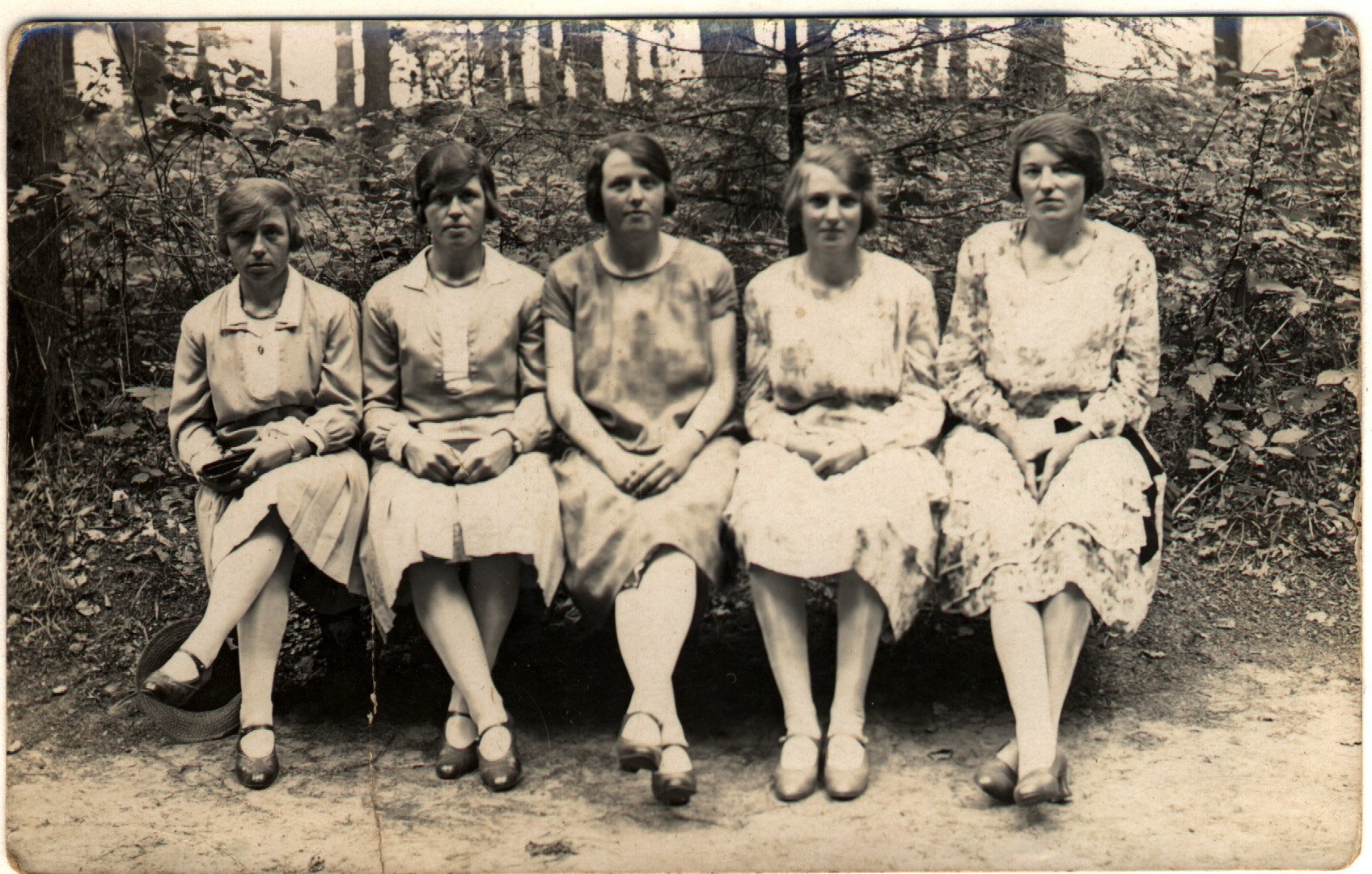 Geertje Smid (*1899, Janna Smid (*1898) en Marchien Pot (*1899)